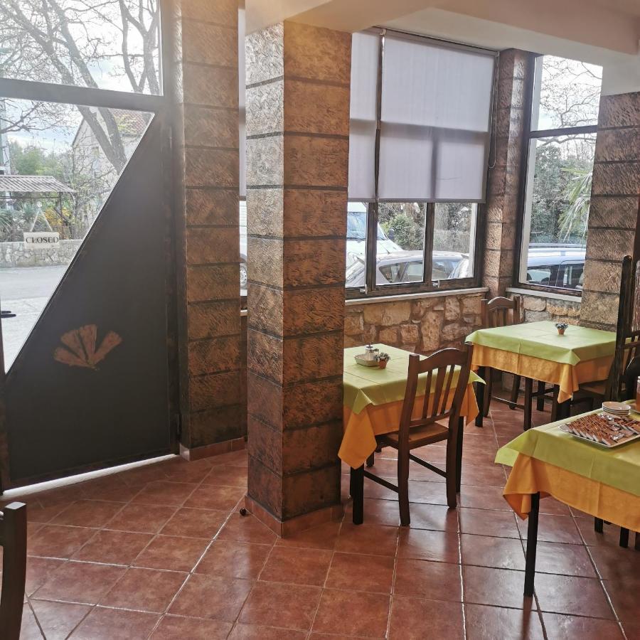 B&B Feral Rovinj Buitenkant foto